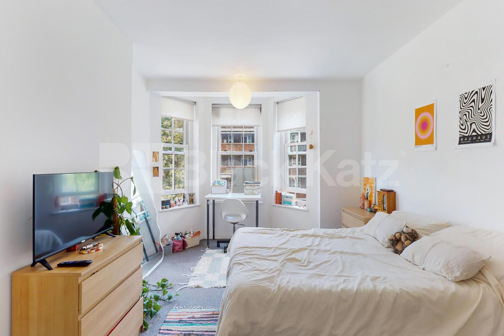 1230 Sq.ft. Four bedroomed apartment moments from Vauxhall Station.  Glasshouse Walk, Vauxhall SE11